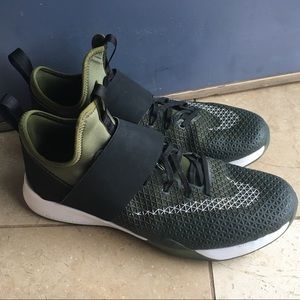 Nike Air Zoom Strong
